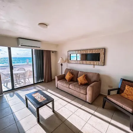 Villas Marlin Ocean Front Cancun Exterior photo